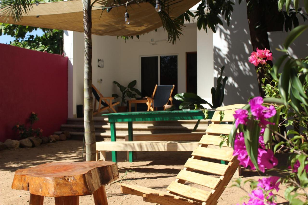 Mi Puerto Beach Hostel Puerto Escondido  Exterior photo